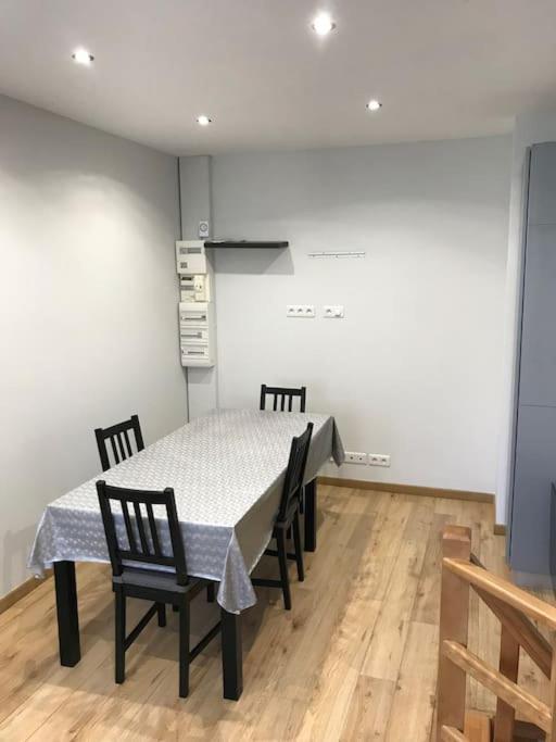 ארקואיל Appartement Proche Paris מראה חיצוני תמונה